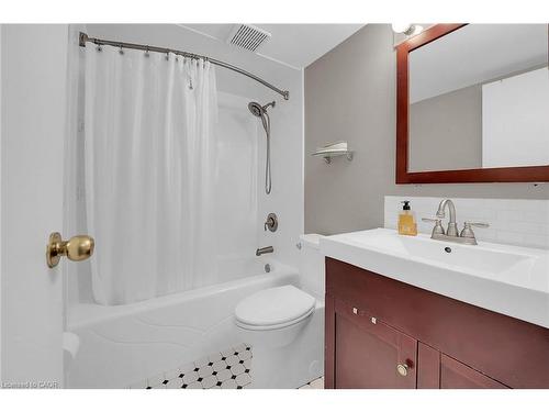 220-198 Scott Street, St. Catharines, ON - Indoor Photo Showing Bathroom