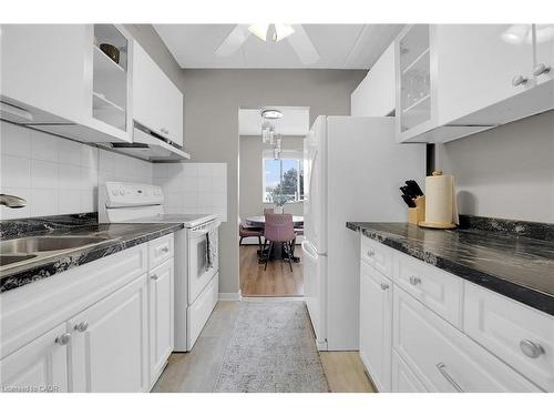 220-198 Scott Street, St. Catharines, ON - Indoor Photo Showing Kitchen
