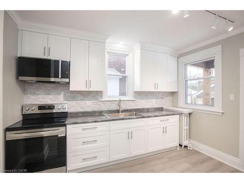 1-22 Prospect Street S, Hamilton, ON - Indoor Photo Showing Kitchen