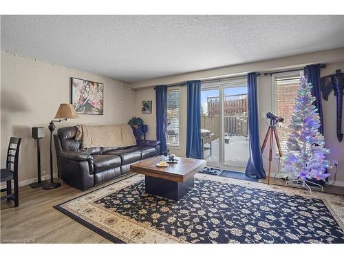 153 Donnenwerth Drive, Kitchener, ON - Indoor Photo Showing Living Room