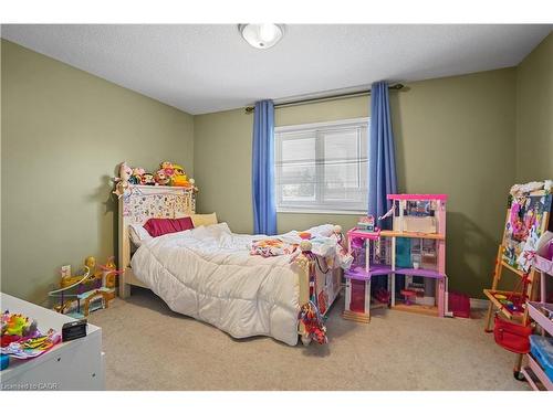 153 Donnenwerth Drive, Kitchener, ON - Indoor Photo Showing Bedroom
