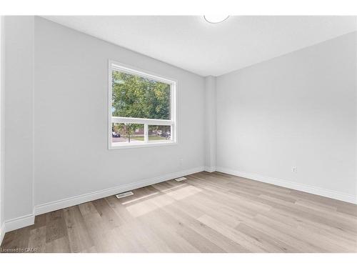 120 Jansen Avenue, Kitchener, ON - Indoor Photo Showing Other Room
