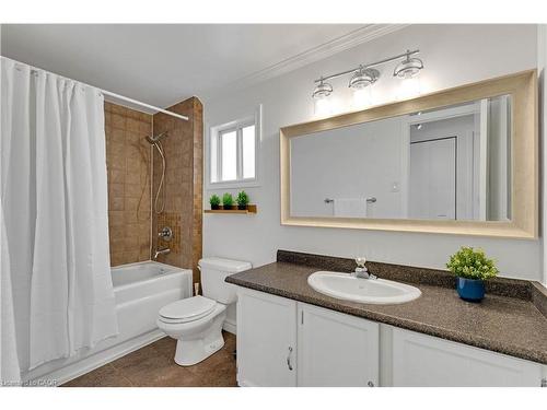 4208 Stonemason Crescent, Mississauga, ON - Indoor Photo Showing Bathroom
