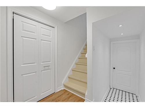 4208 Stonemason Crescent, Mississauga, ON - Indoor Photo Showing Other Room