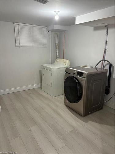 683 Seventh Avenue, Hamilton, ON - Indoor Photo Showing Laundry Room