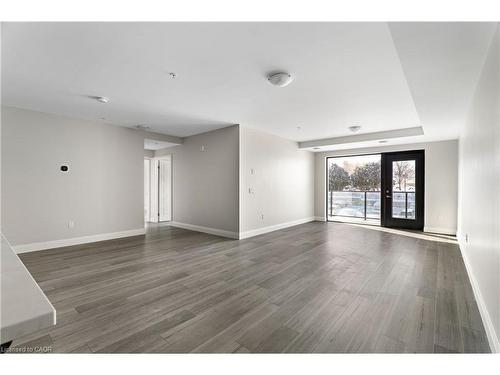 214-5 Wake Robin Drive, Kitchener, ON - Indoor
