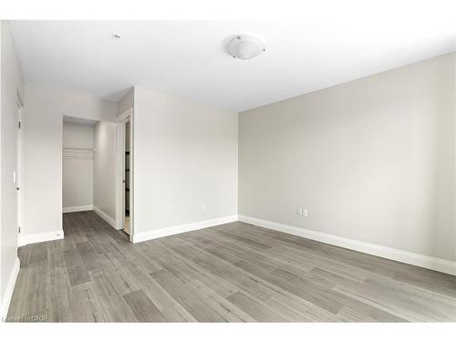 214-5 Wake Robin Drive, Kitchener, ON - Indoor Photo Showing Other Room