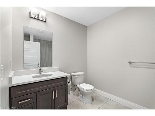 214-5 Wake Robin Drive, Kitchener, ON - Indoor Photo Showing Bathroom