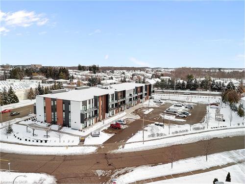 214-5 Wake Robin Drive, Kitchener, ON - Outdoor With View