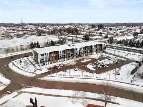 214-5 Wake Robin Drive, Kitchener, ON - Outdoor With View