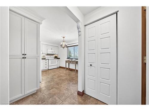 614 Elgin Street N, Cambridge, ON - Indoor Photo Showing Other Room