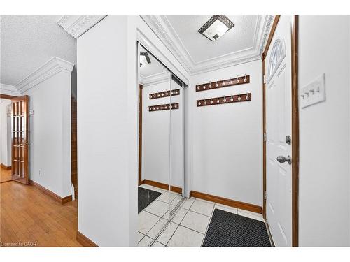 614 Elgin Street N, Cambridge, ON - Indoor Photo Showing Other Room