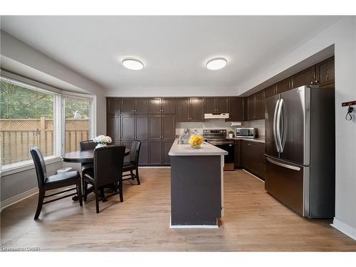 10-320 Hamilton Drive, Ancaster, ON - Indoor Photo Showing Other Room