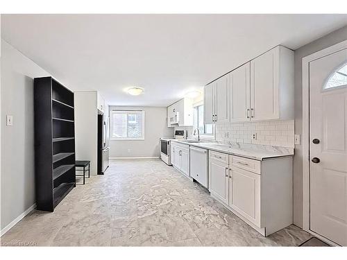 A-30 Amos Avenue, Waterloo, ON - Indoor