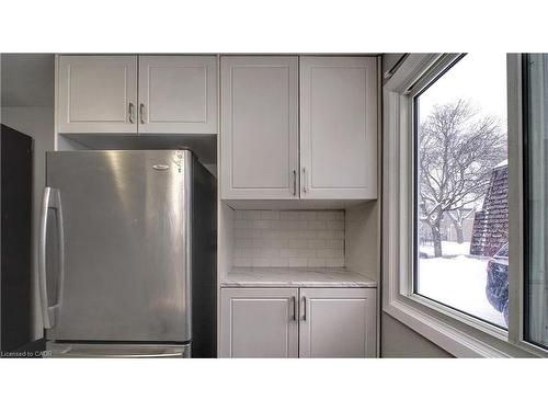 A-30 Amos Avenue, Waterloo, ON - Indoor Photo Showing Other Room