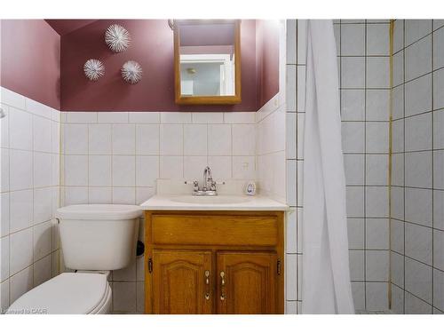 10 Glen Eden Court, Hamilton, ON - Indoor Photo Showing Bathroom