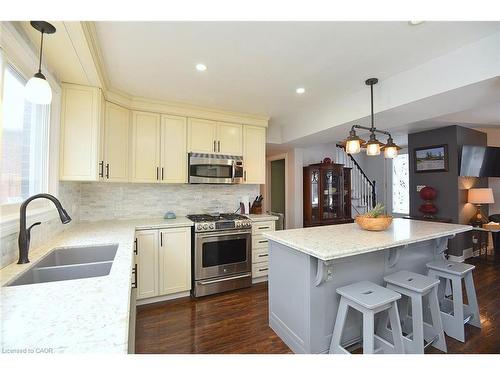 65 Rolston Drive, Hamilton, ON - Indoor Photo Showing Kitchen With Double Sink With Upgraded Kitchen