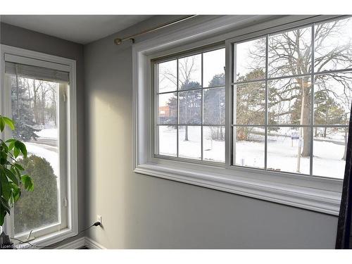 65 Rolston Drive, Hamilton, ON - Indoor Photo Showing Other Room