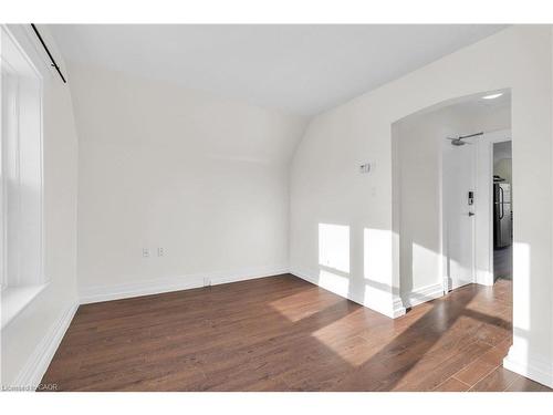D (Upper)-98 Church Street, Kitchener, ON - Indoor Photo Showing Other Room