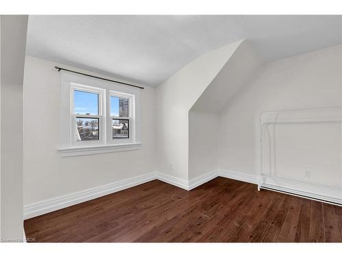 D (Upper)-98 Church Street, Kitchener, ON - Indoor Photo Showing Other Room