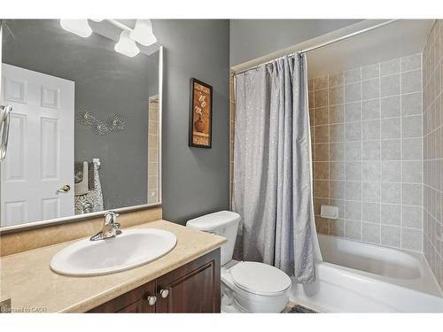 23 Mathews Court, Brantford, ON - Indoor Photo Showing Bathroom