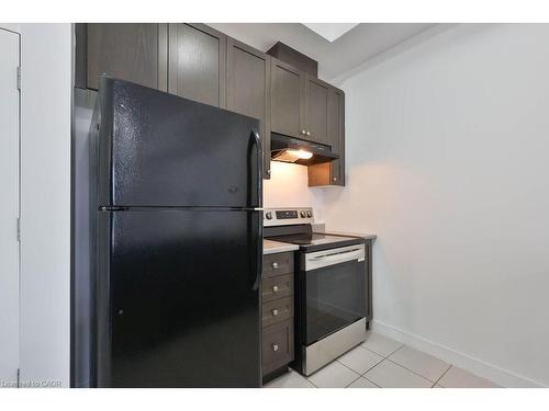 417-5020 Corporate Drive, Burlington, ON - Indoor Photo Showing Kitchen