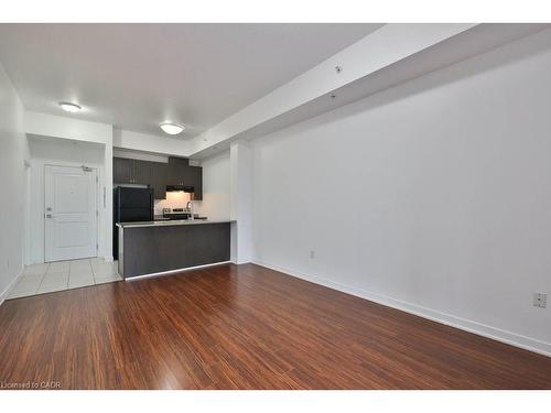 417-5020 Corporate Drive, Burlington, ON - Indoor Photo Showing Other Room