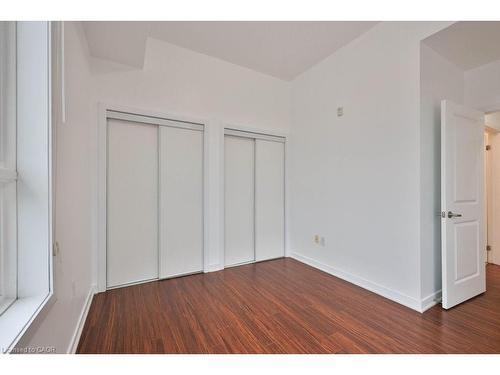 417-5020 Corporate Drive, Burlington, ON - Indoor Photo Showing Other Room