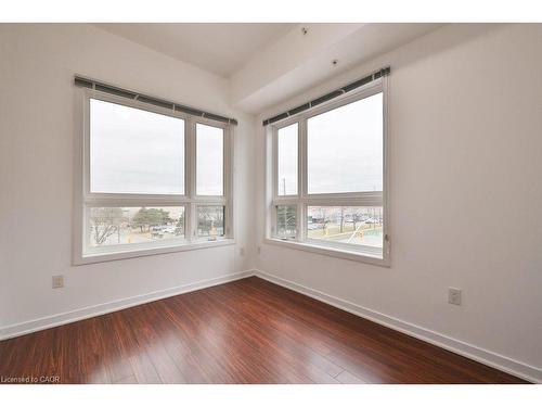 417-5020 Corporate Drive, Burlington, ON - Indoor Photo Showing Other Room