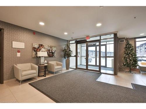 417-5020 Corporate Drive, Burlington, ON - Indoor Photo Showing Other Room