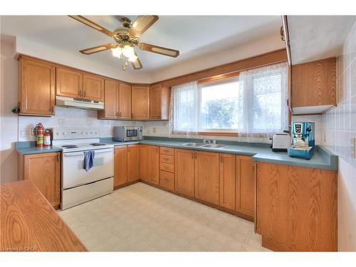 406 Franklin Street N, Kitchener, ON - Indoor Photo Showing Kitchen With Double Sink