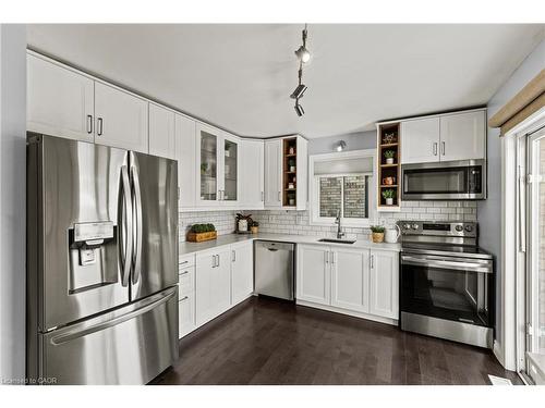 11 Wilbur Drive, Binbrook, ON - Indoor Photo Showing Kitchen With Upgraded Kitchen