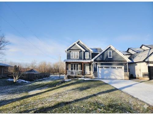 4364 Victoria Avenue, Vineland, ON - Outdoor With Facade