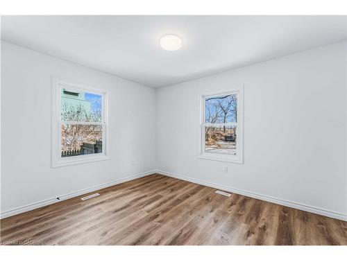 387 Weir Street N, Hamilton, ON - Indoor Photo Showing Other Room