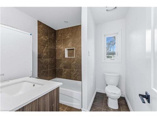 387 Weir Street N, Hamilton, ON - Indoor Photo Showing Bathroom