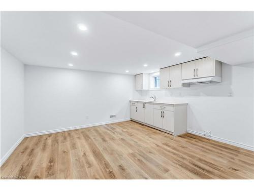 387 Weir Street N, Hamilton, ON - Indoor