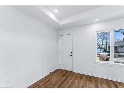 387 Weir Street N, Hamilton, ON - Indoor Photo Showing Other Room