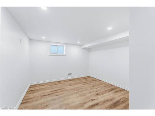 387 Weir Street N, Hamilton, ON - Indoor Photo Showing Other Room