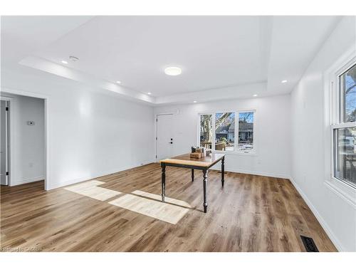 387 Weir Street N, Hamilton, ON - Indoor Photo Showing Other Room