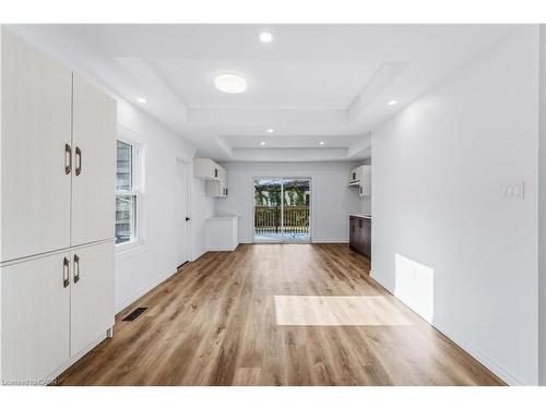 387 Weir Street N, Hamilton, ON - Indoor