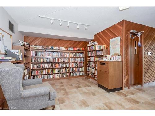 501-22 Marilyn Drive, Guelph, ON - Indoor Photo Showing Other Room