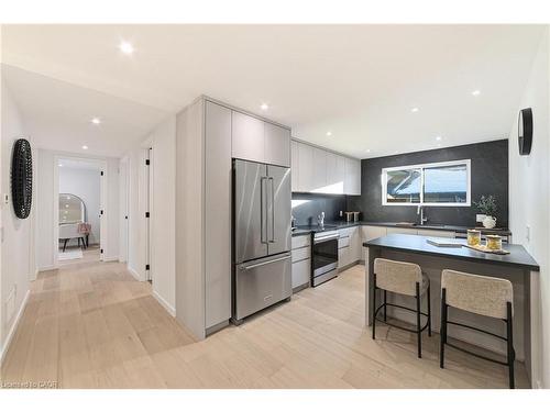 146 Kenora Avenue, Hamilton, ON - Indoor Photo Showing Kitchen