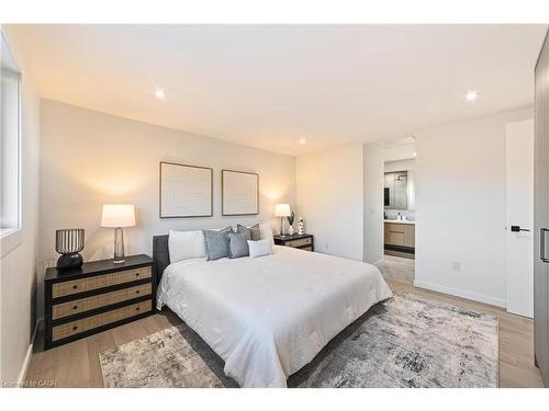 146 Kenora Avenue, Hamilton, ON - Indoor Photo Showing Bedroom