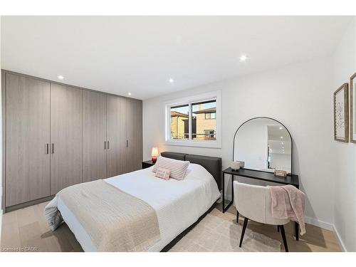 146 Kenora Avenue, Hamilton, ON - Indoor Photo Showing Bedroom