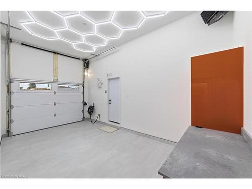 146 Kenora Avenue, Hamilton, ON - Indoor Photo Showing Garage