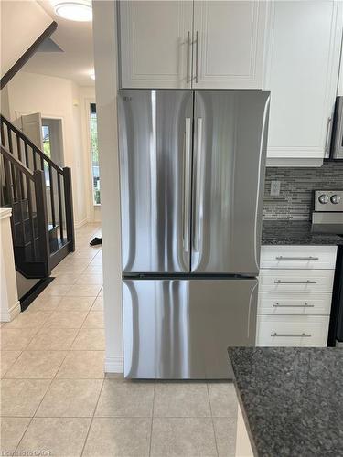68 Dodman Crescent, Ancaster, ON - Indoor Photo Showing Kitchen