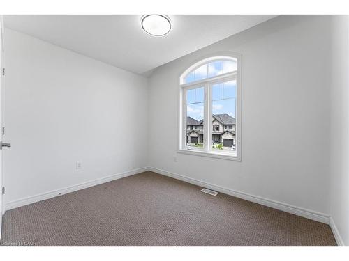 68 Dodman Crescent, Ancaster, ON - Indoor Photo Showing Other Room