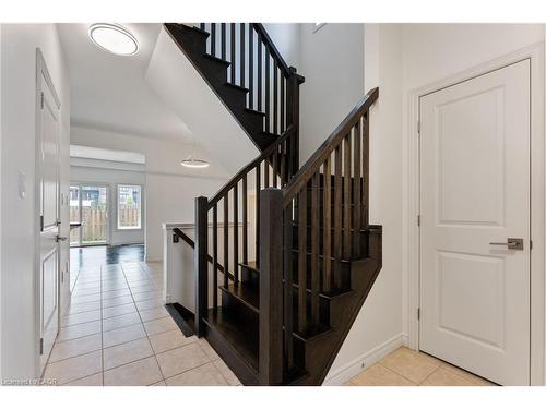 68 Dodman Crescent, Ancaster, ON - Indoor Photo Showing Other Room