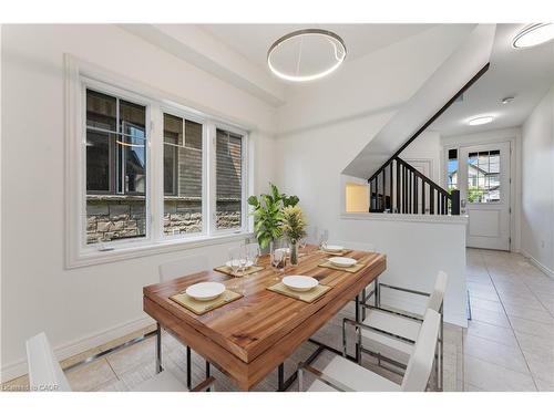 68 Dodman Crescent, Ancaster, ON - Indoor Photo Showing Dining Room