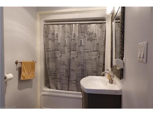 230 South Water Street, Mount Forest, ON - Indoor Photo Showing Bathroom